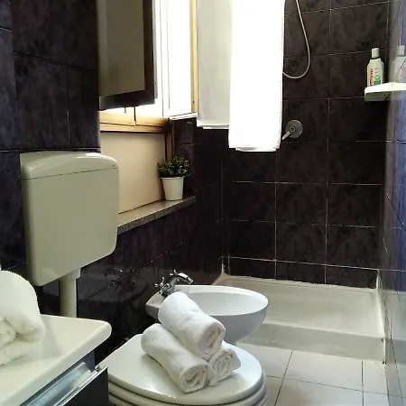 Casa Romans, Via Della Palma, 63